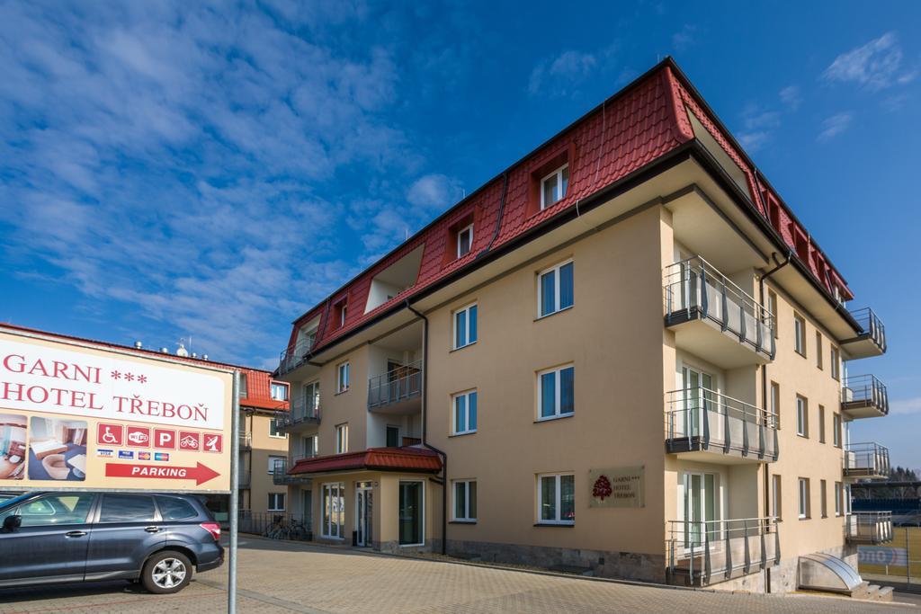 卡尼池本酒店 Třeboň 外观 照片